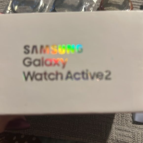 Samsung Active 2 watch Rose Gold 40 mm -works great comes with the add ons. - Picture 6 of 7